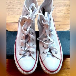 White Converse Chuck Taylor All Star